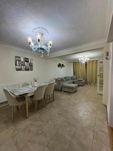 Your staycation at Walthamstow! Master bedroom - shared apartment