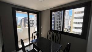Apartamento 2 suítes, próximo a praia em Torres