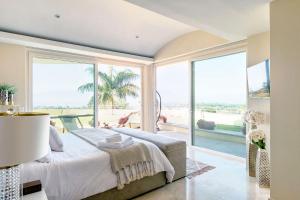 ANANA El Dorado 106 Condo Pool Lake Views