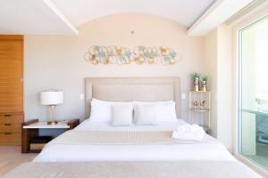 ANANA El Dorado 106 Condo Pool Lake Views