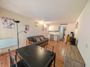 Studio cosy 4 pers avec balcon - Proche pistes, animaux admis, parking - FR-1-445-212