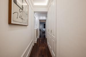 tHE Seven Stars - Montenapoleone