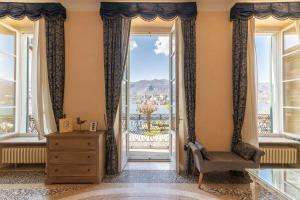 LISOLA Appartamento con vista lago