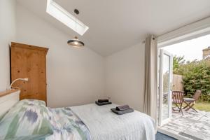 4 Bed in Aberporth oc-f32997