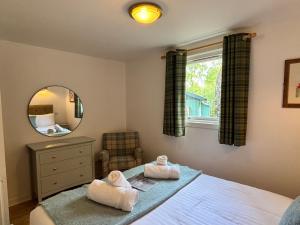 Bracken Lodge 8 with Hot Tub