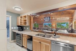 True North Adventure Lodge Steamboat Lake