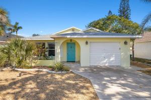 House at 108th Avenue N