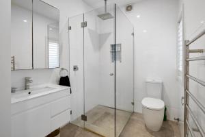 Bronte Oceanview with Stunning Alfresco Balcony