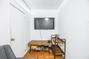 Chelsea 1BR in Shared Apt with Laundry and Rooftop