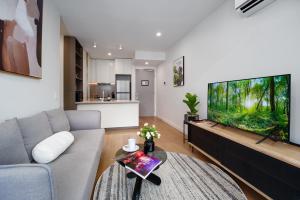 Luxe City Family Suite with Heated Pool Gym