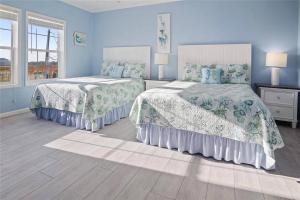 Beachfront Home with Huge Deck