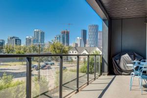 Modern 3BR unit in the heart of Calgary