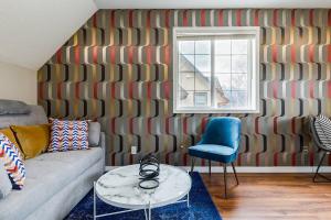 Cozy and Stylish Stay in Mountain View Condo