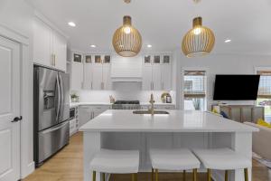 Beachside Cottage, Private pool close to beach