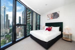 CBD Premium Park View Suite with Pool Gym Sauna