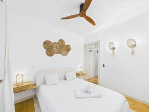 Bright 2BR w Office Space – Alfama Charm | By Airnest