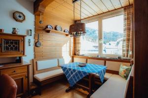 Appartement Tirol mit Hallenbad und Sauna by MoniCare