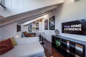 tHE Seven Stars - Montenapoleone