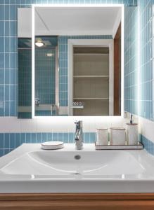 Charming Entire Home,18m to Manhattan, Home Theater