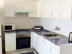 Hola Apartments 14-3