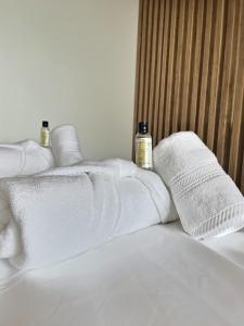 Cozy La Rocade apartment with free parking