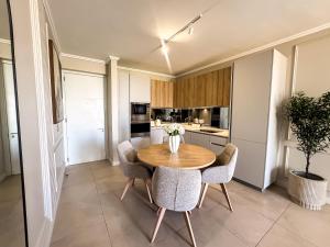 Luxe 4608 Ellipse Waterfall