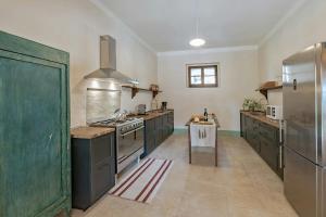 Tuscan Hamlet In Organic Wine Estate