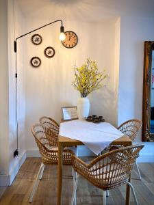 Charming Victorian 2-Bed in prime London location