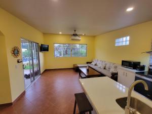 Pura Vida - Villa Lisa