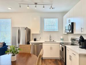 New 1B1B Condo in Old Fourth Ward 542Blvd207