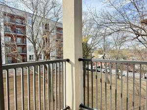 New 1B1B Condo in Old Fourth Ward 542Blvd207