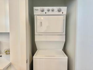 New 1B1B Condo in Old Fourth Ward 542Blvd207