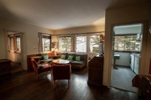 Chesa San Gian - Terrace on garden