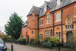 Heritage Stay, Gated Garden, Parking, Near Castle