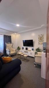 Luxurious Fully Furnished 5 BedroomEnsuite Home Runda Woodvale Lane