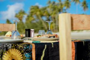 Feet-in-the-sand bungalows Mafia Island - 2354