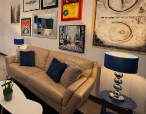 The Plaza, King 1 Bedroom Suite by The Hive WA1