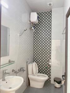 Nhà nghỉ tam cốc