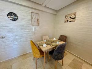 Gueliz Twin Balcony Apartment F3