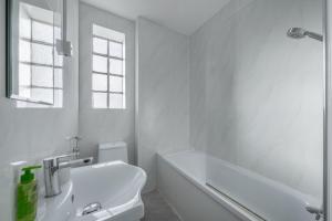 Luxurious 2 Bed 2 Bath