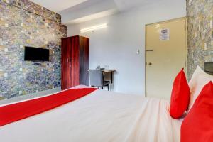 Hotel Royal Pure Veg Restaurants & Lodging