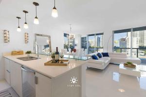 Apt with Private Balcony - Incredible Pool