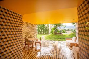 Grotto at 28, City Views and Wonderland Vibes!