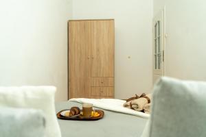 Spacious 2 bedroom Apartment in Warsaw Centre, Fast Wi-Fi, Self Check In, Family & Work Friendly