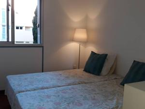 Appartement spacieux avec piscine et parking près de la plage - FR-1-251-906