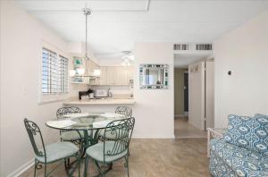 2 Bedroom Side Ocean View Atlantis Condo With Pool!