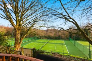 Spacious 4B home, great for contractors and families