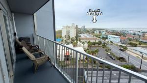 Cozy BBQ Walkable Location Beachfront