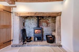 2 Bed in Gastard oc-f30032