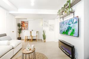 Allo downtown For 2 Guest Close to metro Peel